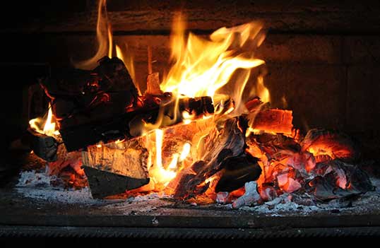 Brandsäkerhet i hemmet - Eldning i kamin